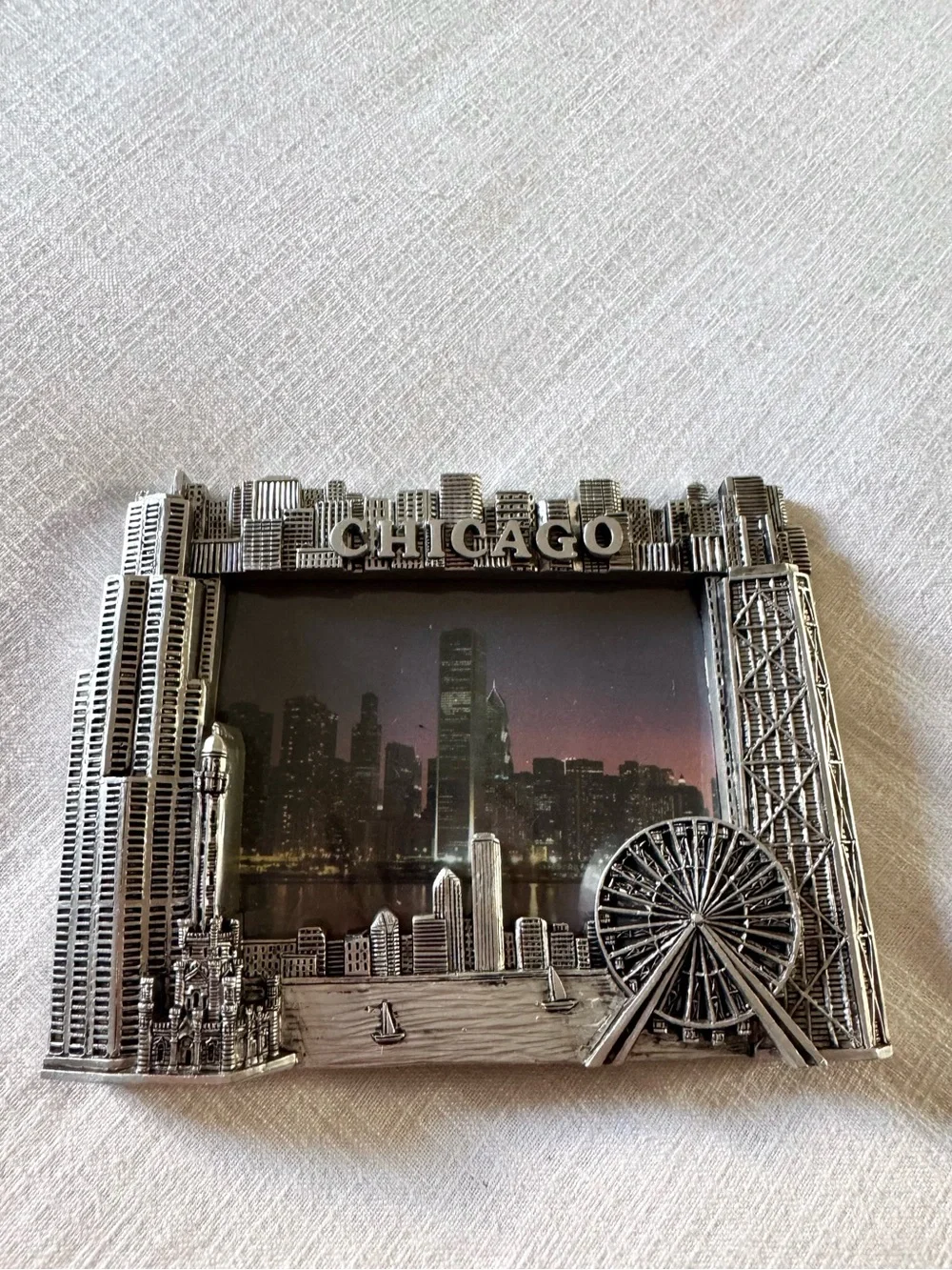 Chicago Skyline 4x6 Pewter Frame